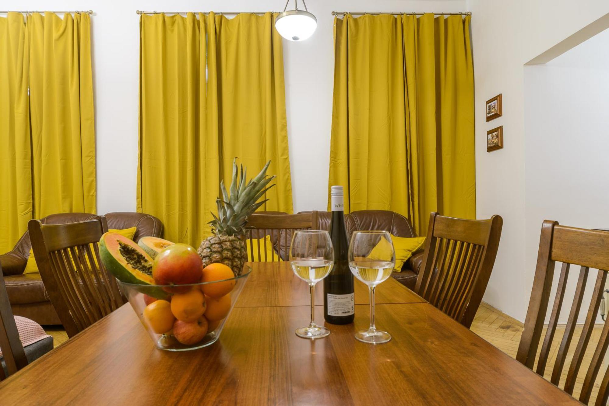 Cozy Apartment Near Stefanikuv Most Prague Luaran gambar
